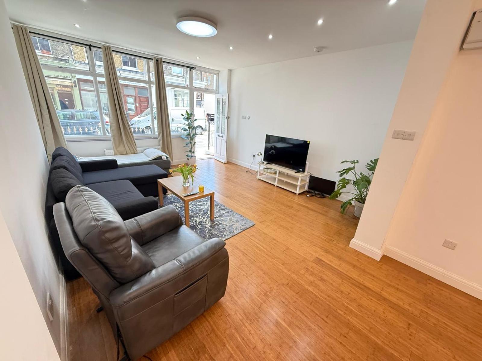 Bell Street 2 Bedroom Flat B Apartment