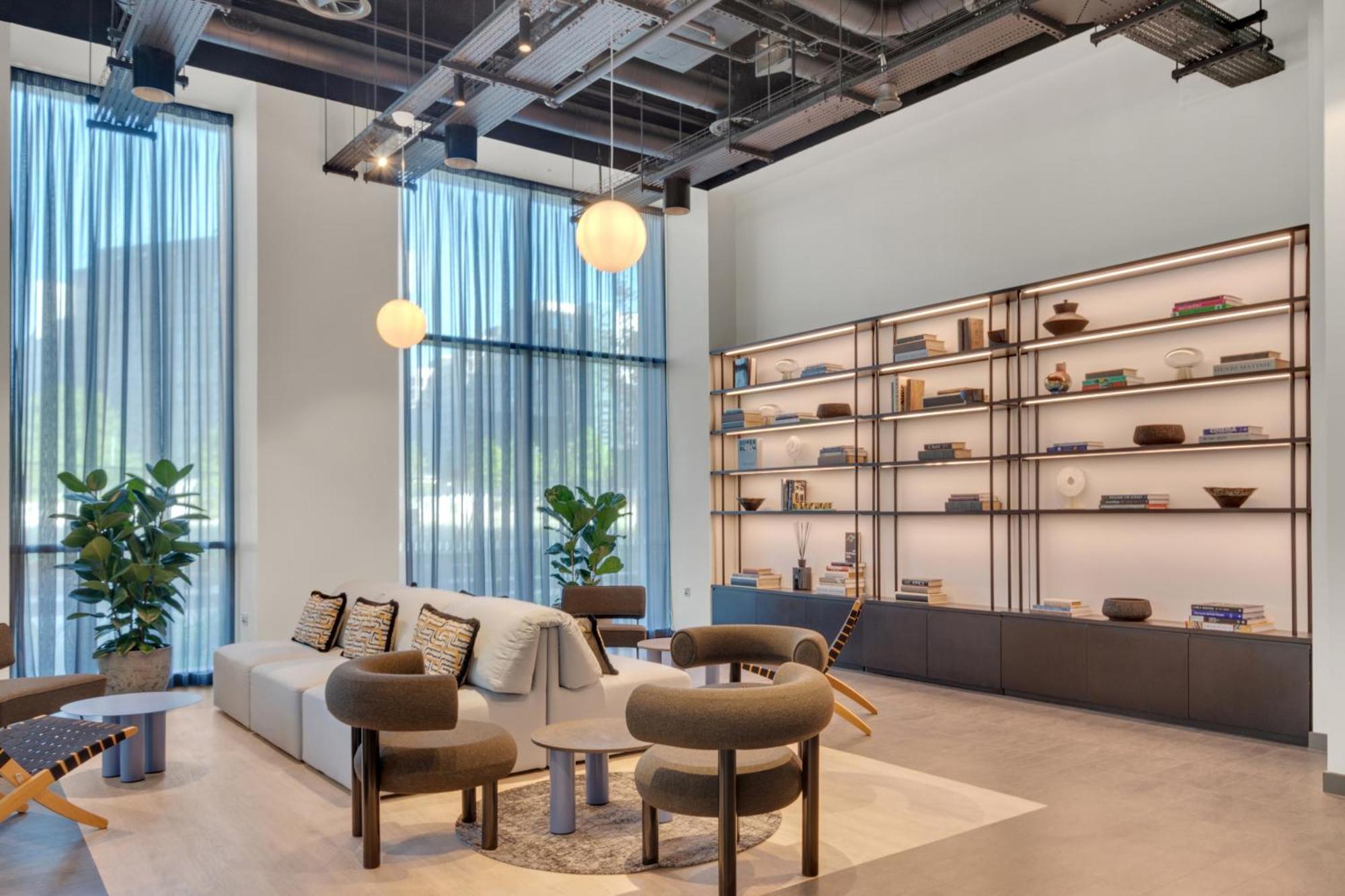 Chic Luna Near Wembley Park By Mysquare London