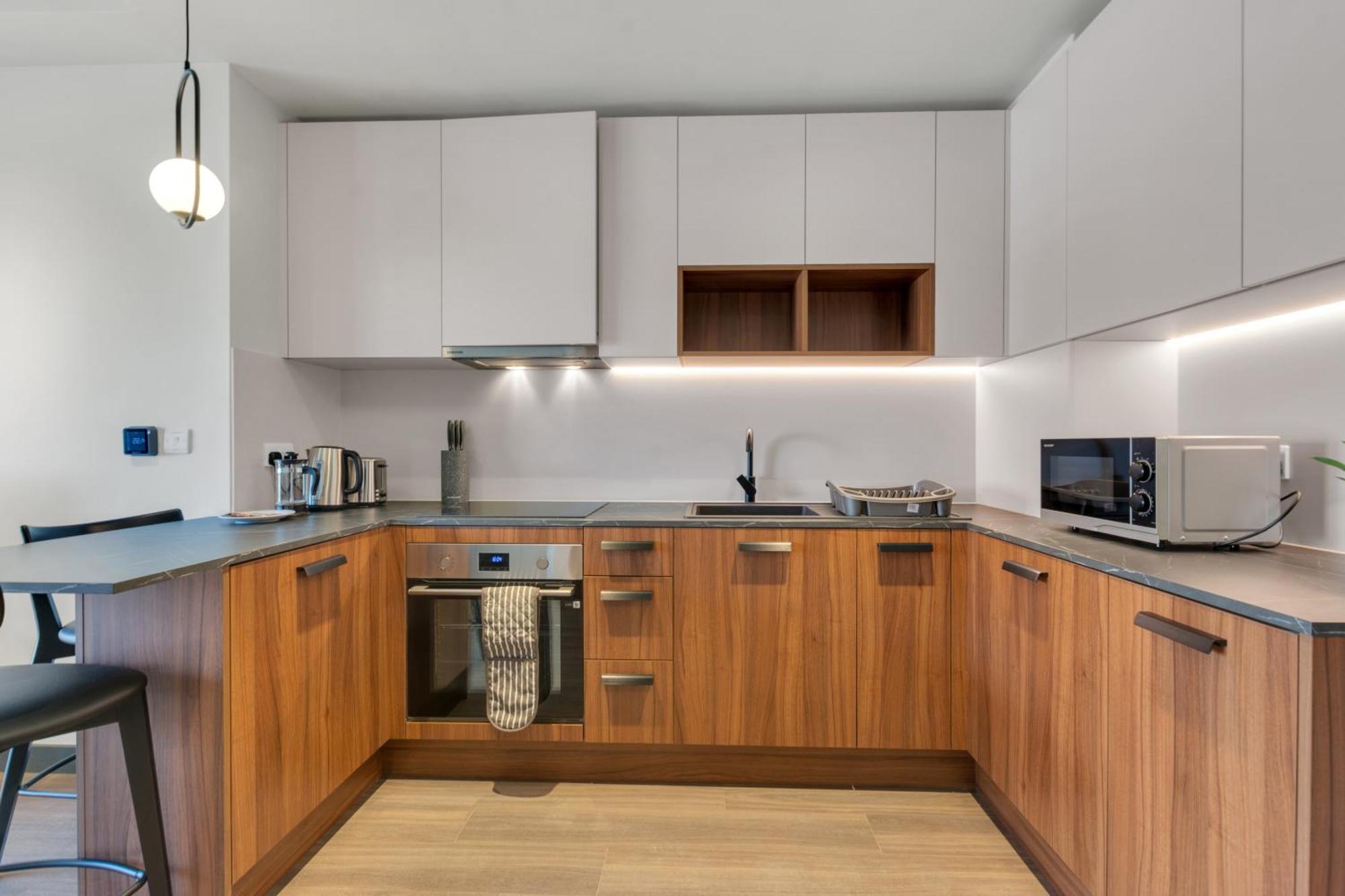 Chic Luna Near Wembley Park By Mysquare Apartment London