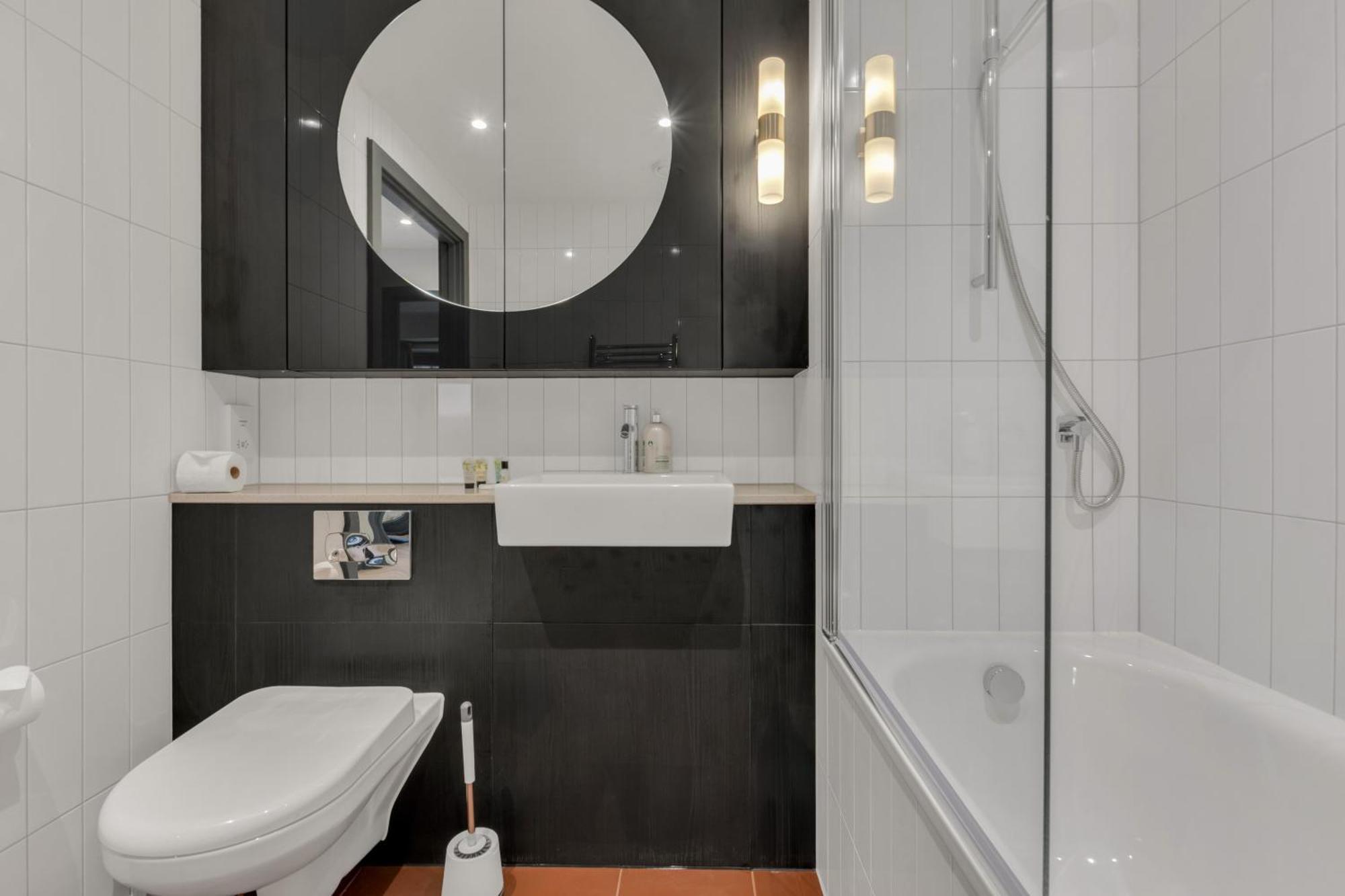 Chic Luna Near Wembley Park By Mysquare