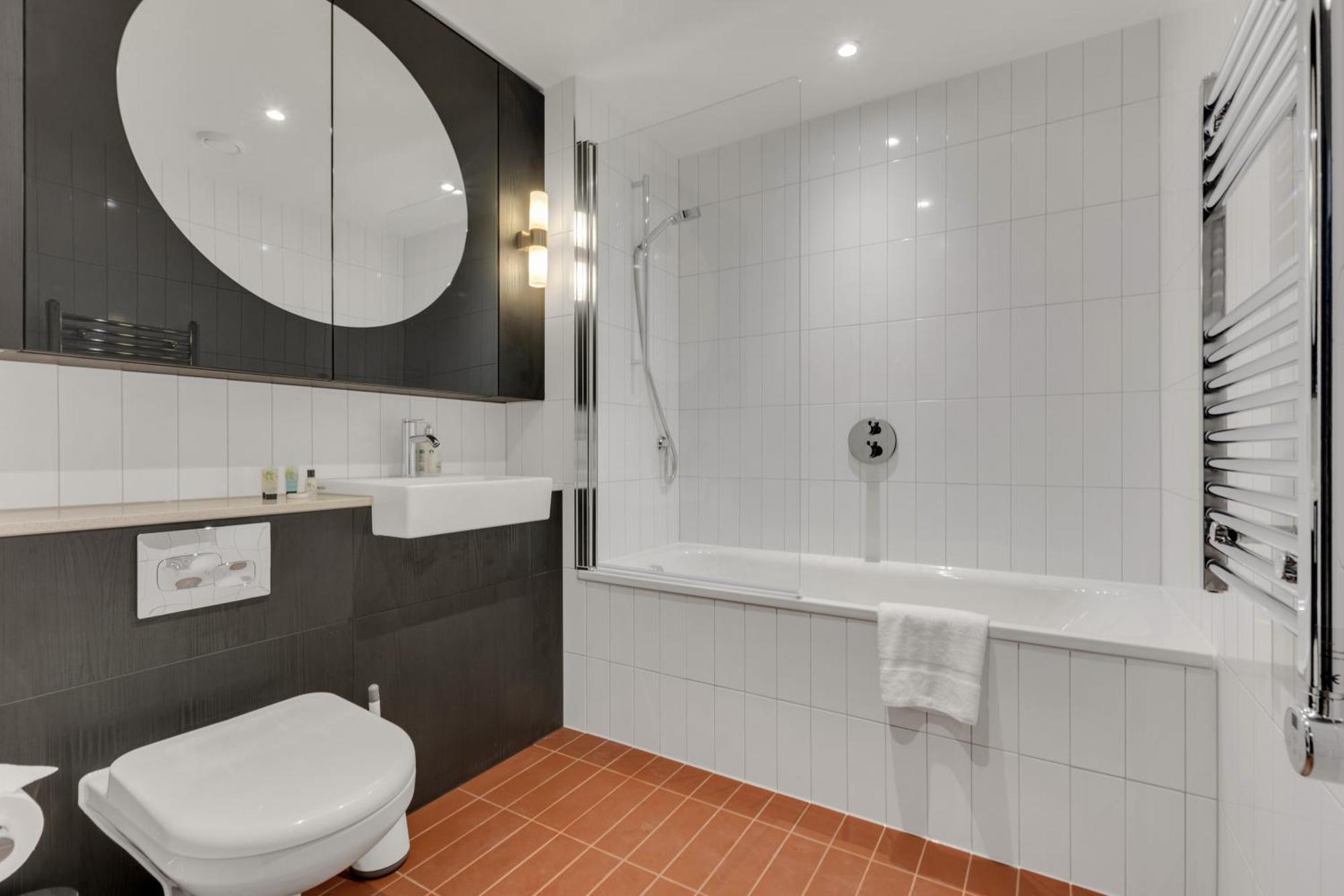 Chic Luna Near Wembley Park By Mysquare Apartment