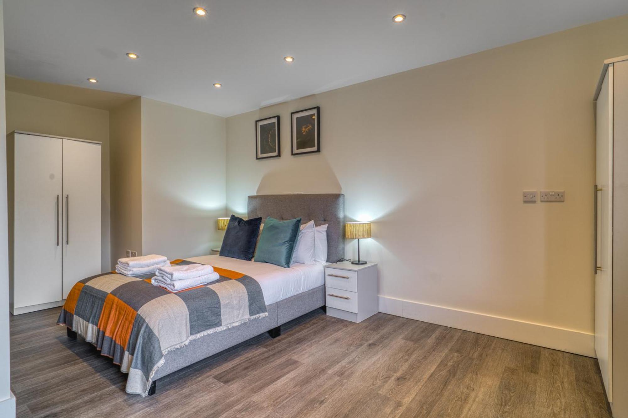 Hive - East Apartment London