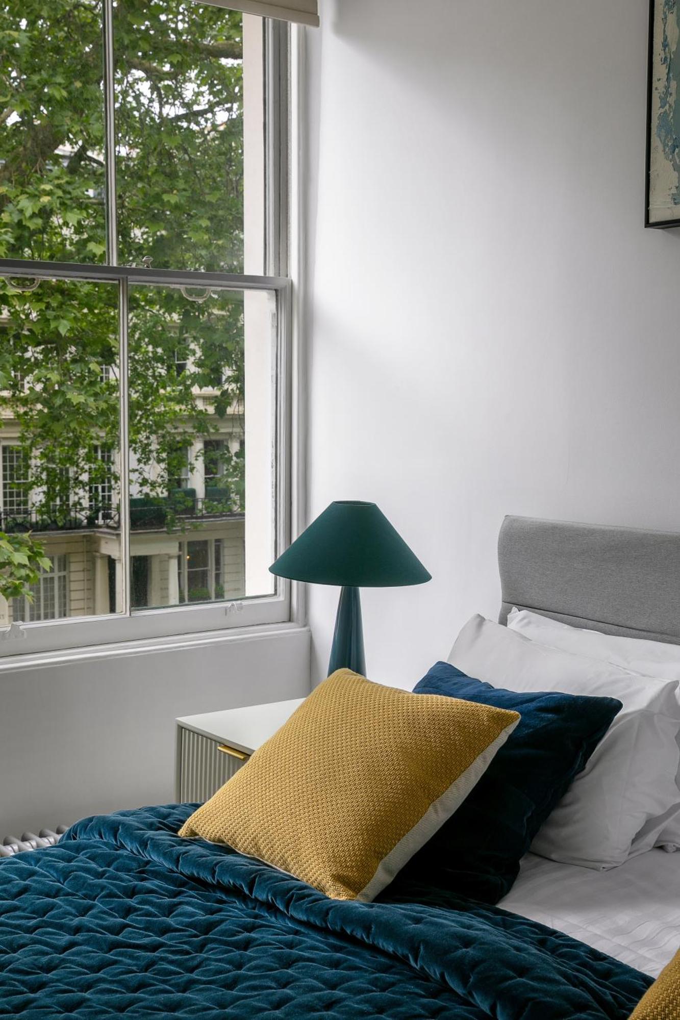 Heavenly Stays, Knightsbridge, Stylish 2-bd Escape Apartment *