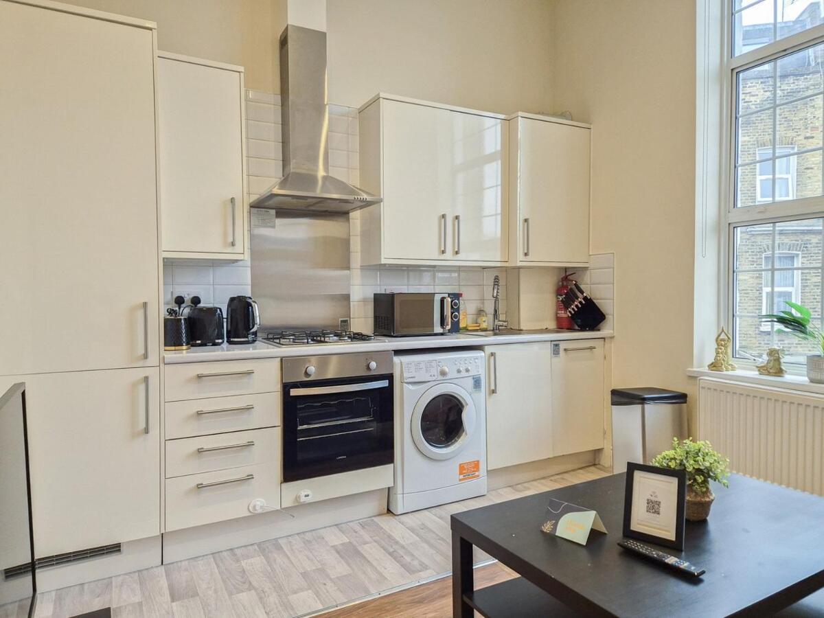 Cosy 2-bedroom Flat With Free Wi-fi In Shepherds Bush Near Westfield Apartment London