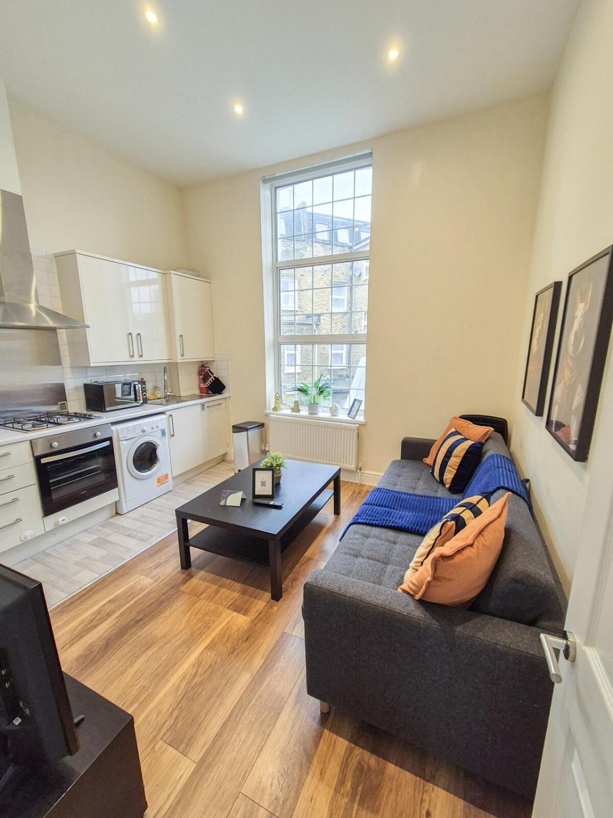 Cosy 2-bedroom Flat With Free Wi-fi In Shepherds Bush Near Westfield Apartment London