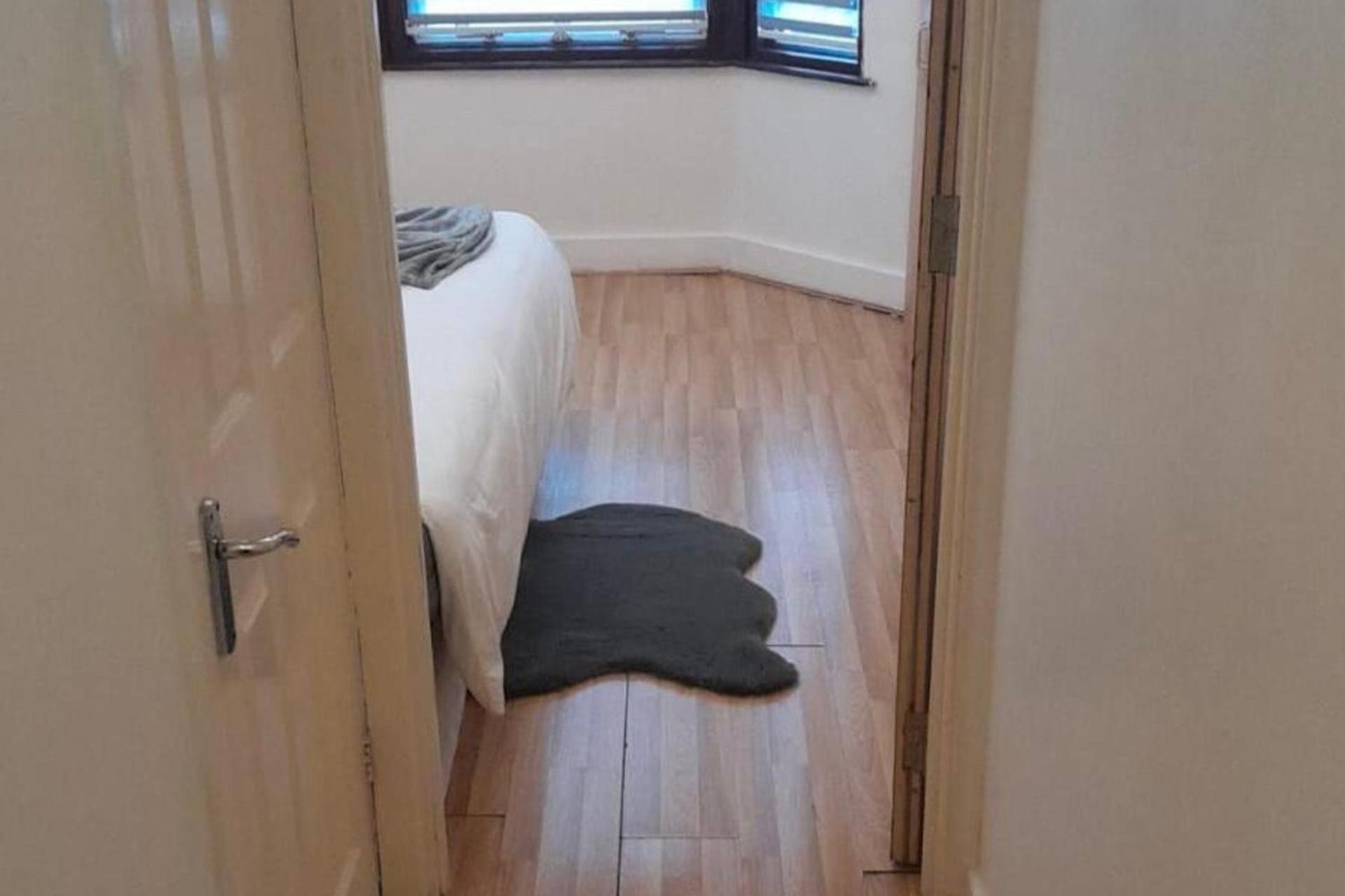 Studiosleeps2-parking-wifi-near Tottenham Stadium London