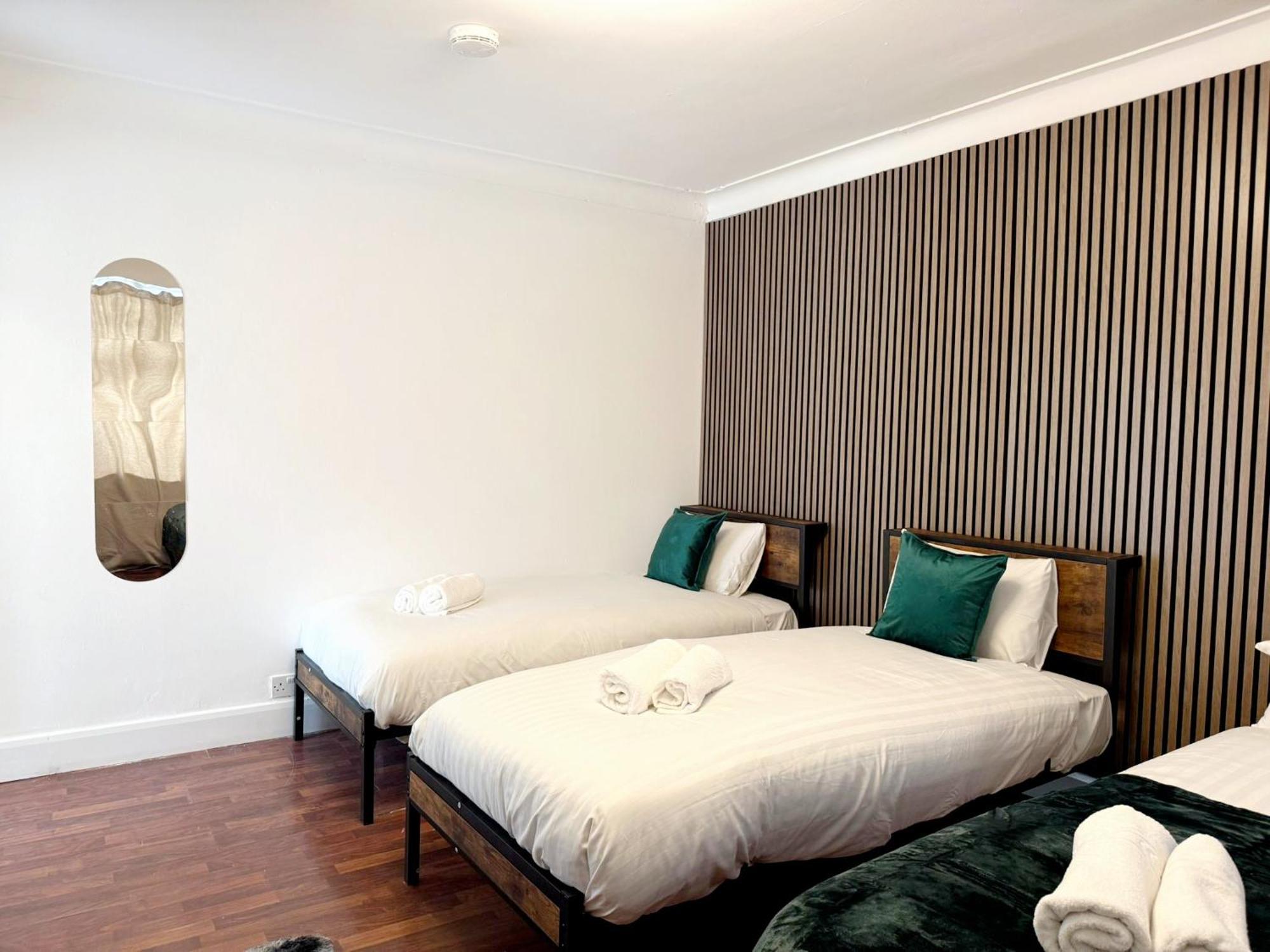 Be-1st Floor Quad In Wembley! *