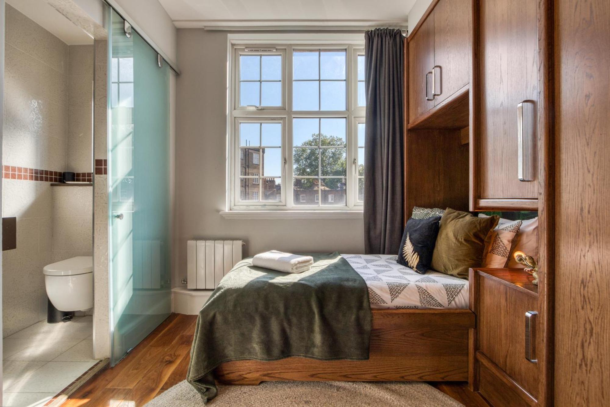 Luxe - Hyde Park - 2bed 3bath A/c + Lift