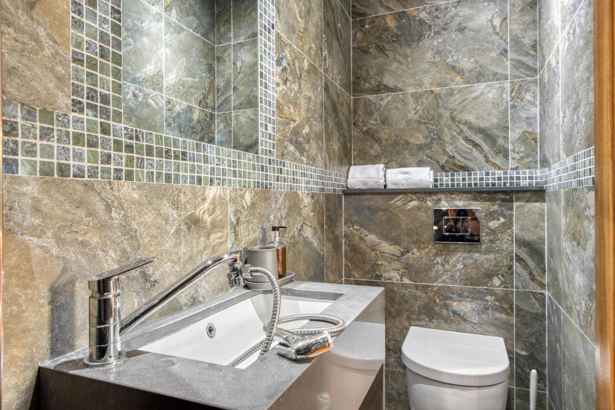 Luxe - Hyde Park - 2bed 3bath A/c + Lift Apartment *