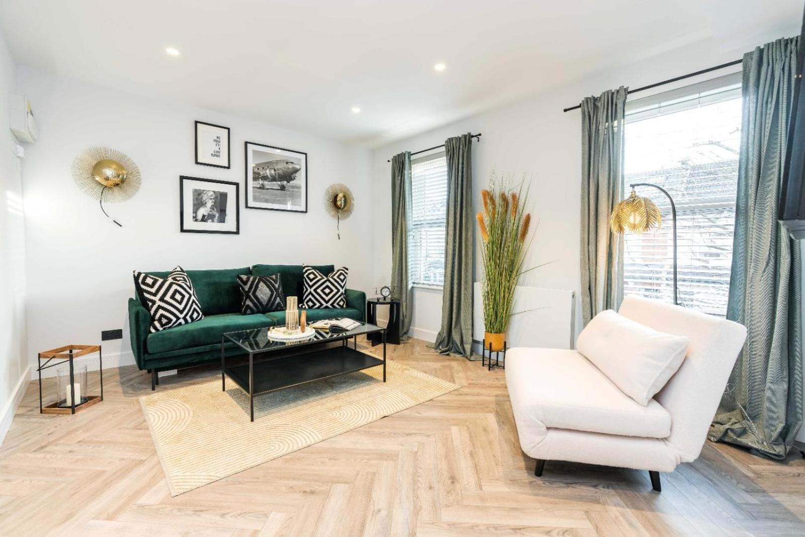 Convenient Family Flat-stylish Unique London