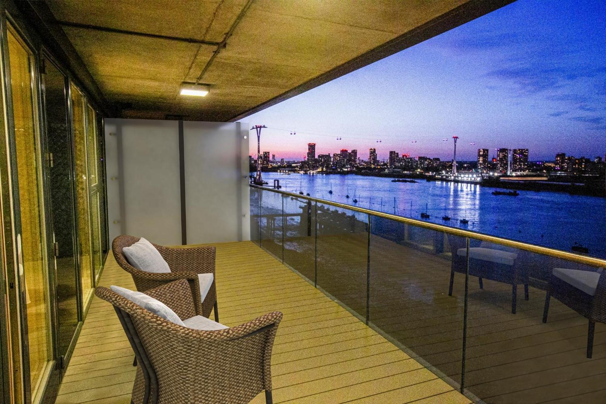 Waterfront- Greenwich O2 Arena 2 Bed Flat Apartment *