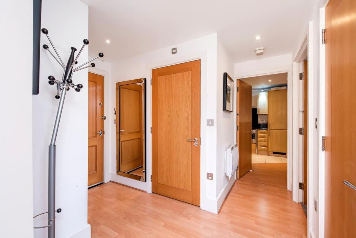 2 Bed With Large Terrace Appartement *