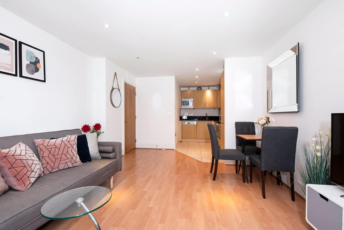 2 Bed With Large Terrace *