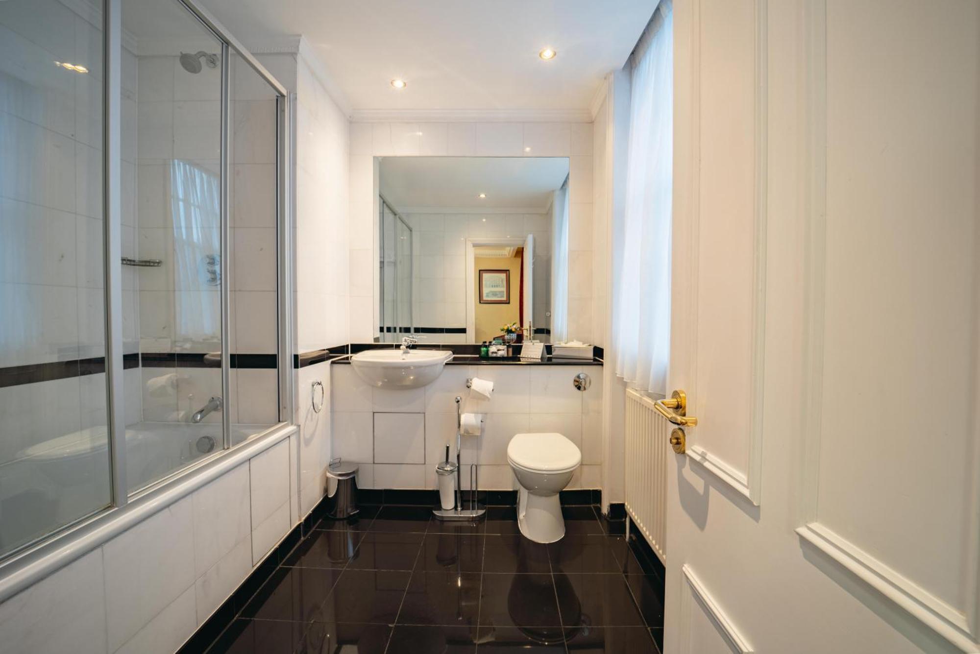 Grange Portland Guest house 4*