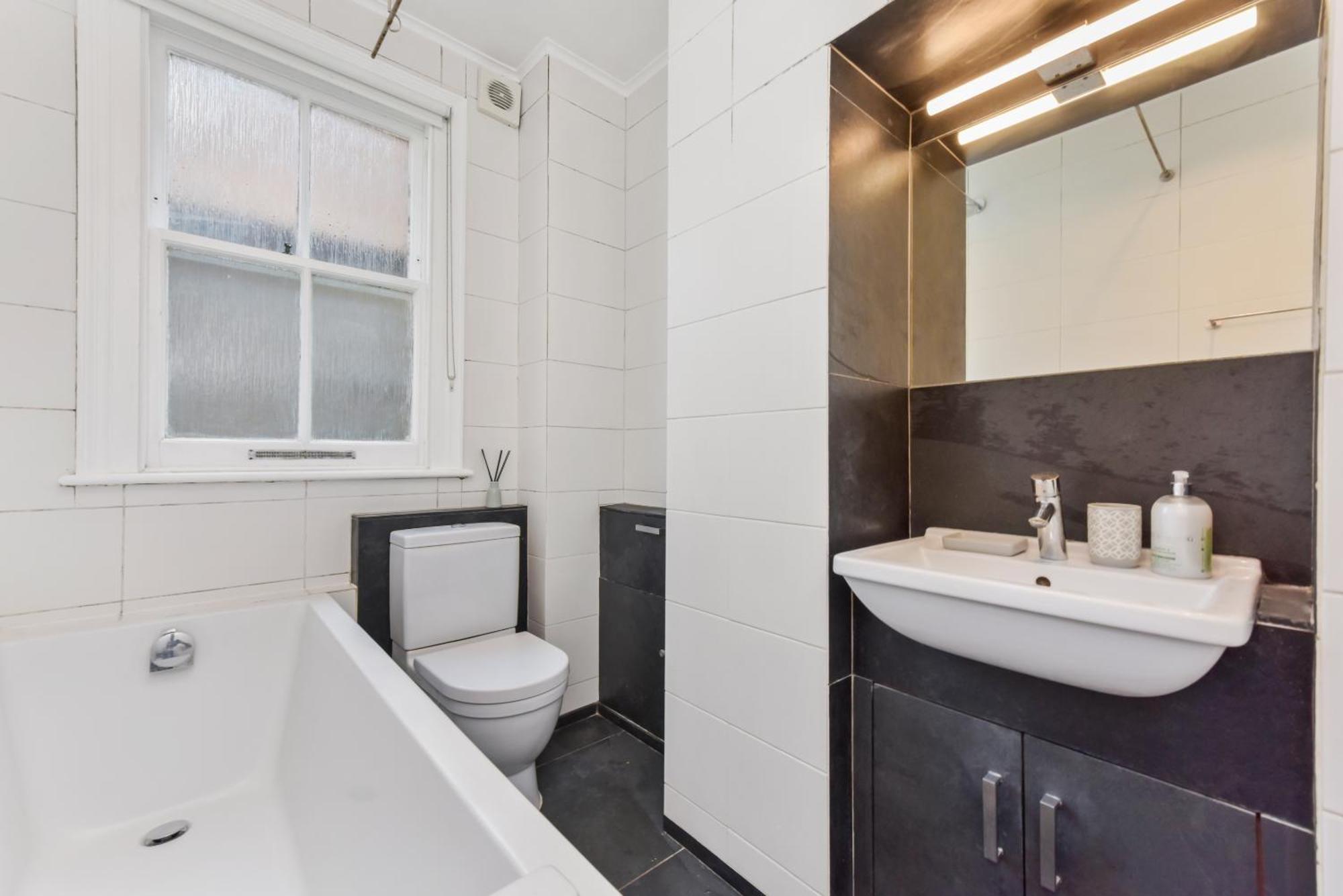 Spacious 3 Bed South Bank Appartement