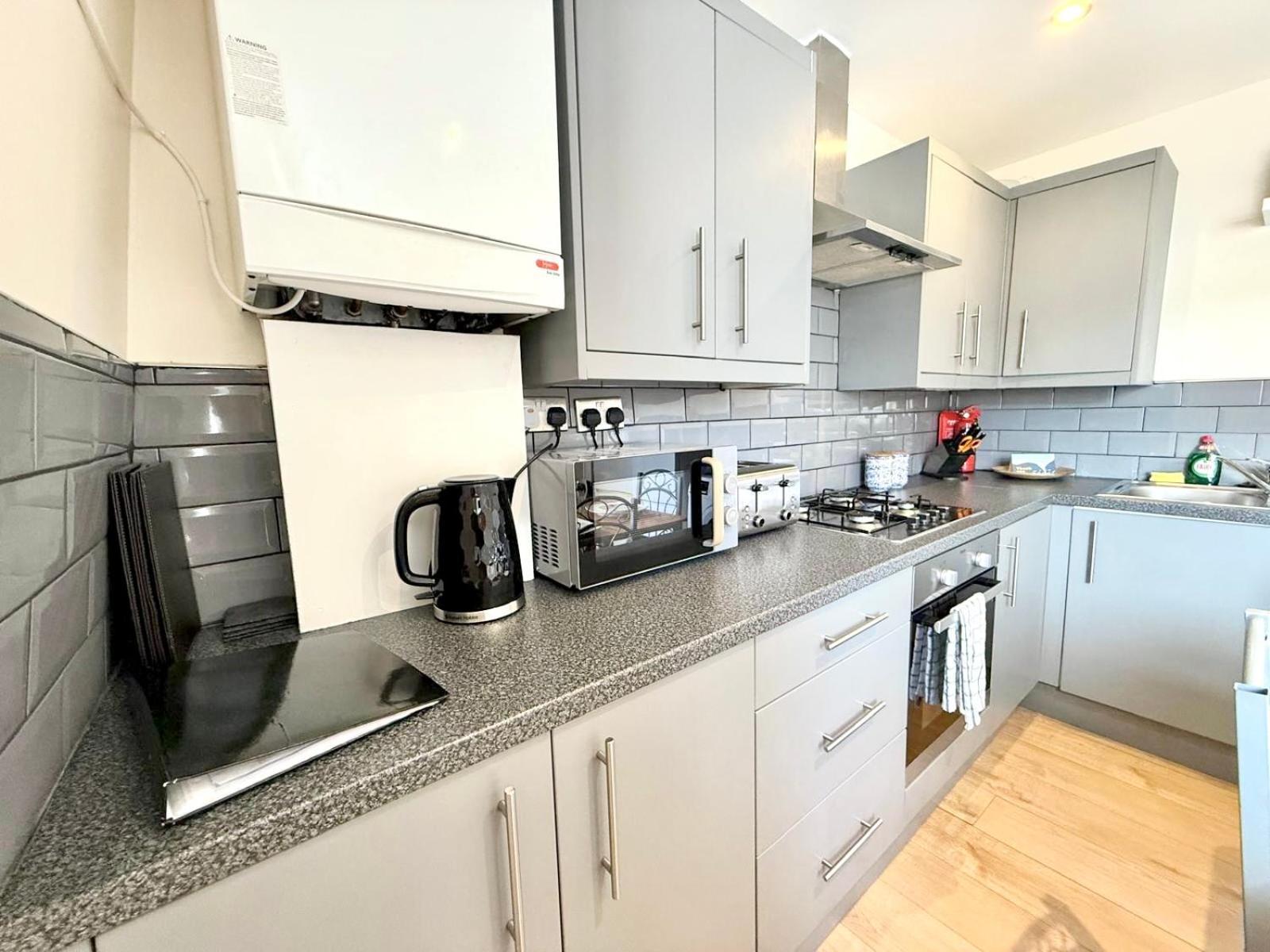 Lovely 3 Bedroom Flat , Aldgate, Tower Hill, Whitechapel * Londen