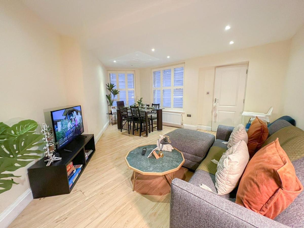 3 Bedroom With Private Terrace In Pimlico, Westminster, Victoria Apartamento