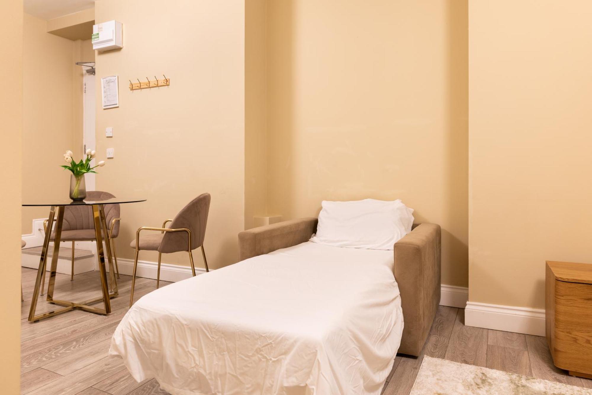 Apartment Euston London
