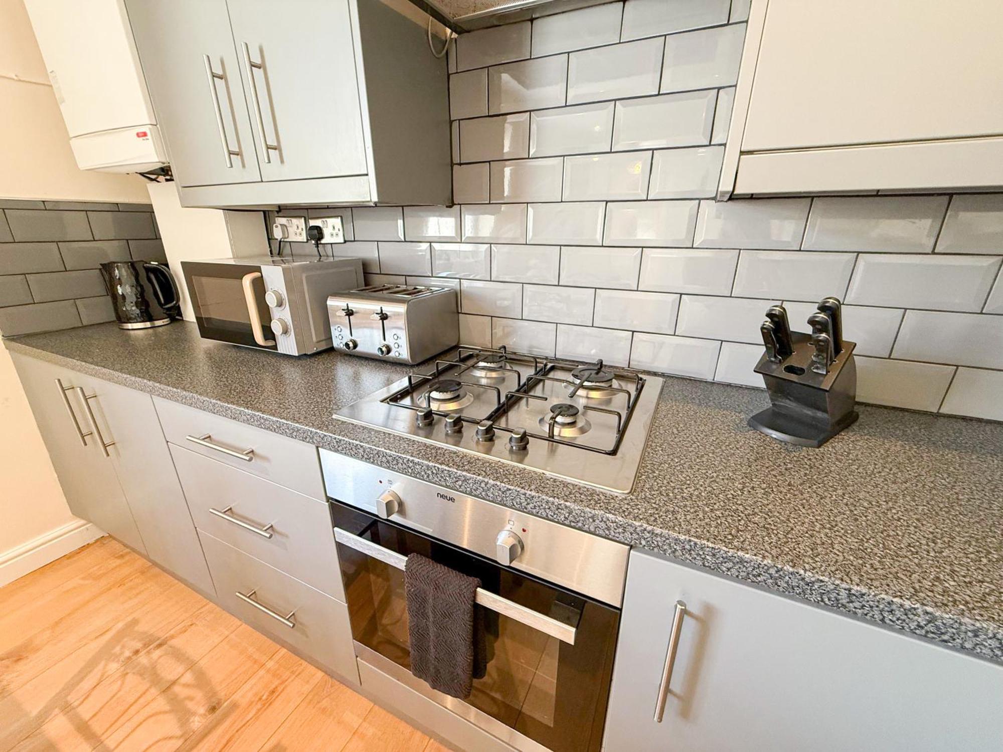 Lovely 3 Bedroom Flat , Aldgate, Tower Hill, Whitechapel * Londen