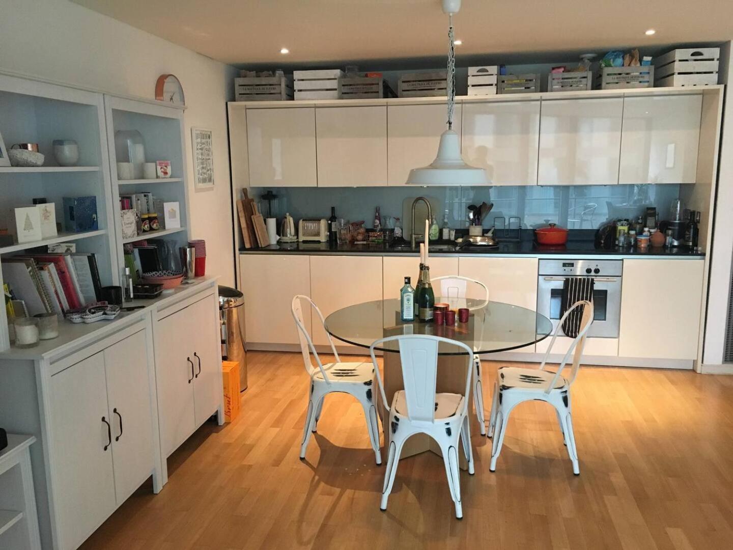 Appartement Modern 3 Bedroom In Paddington Londen