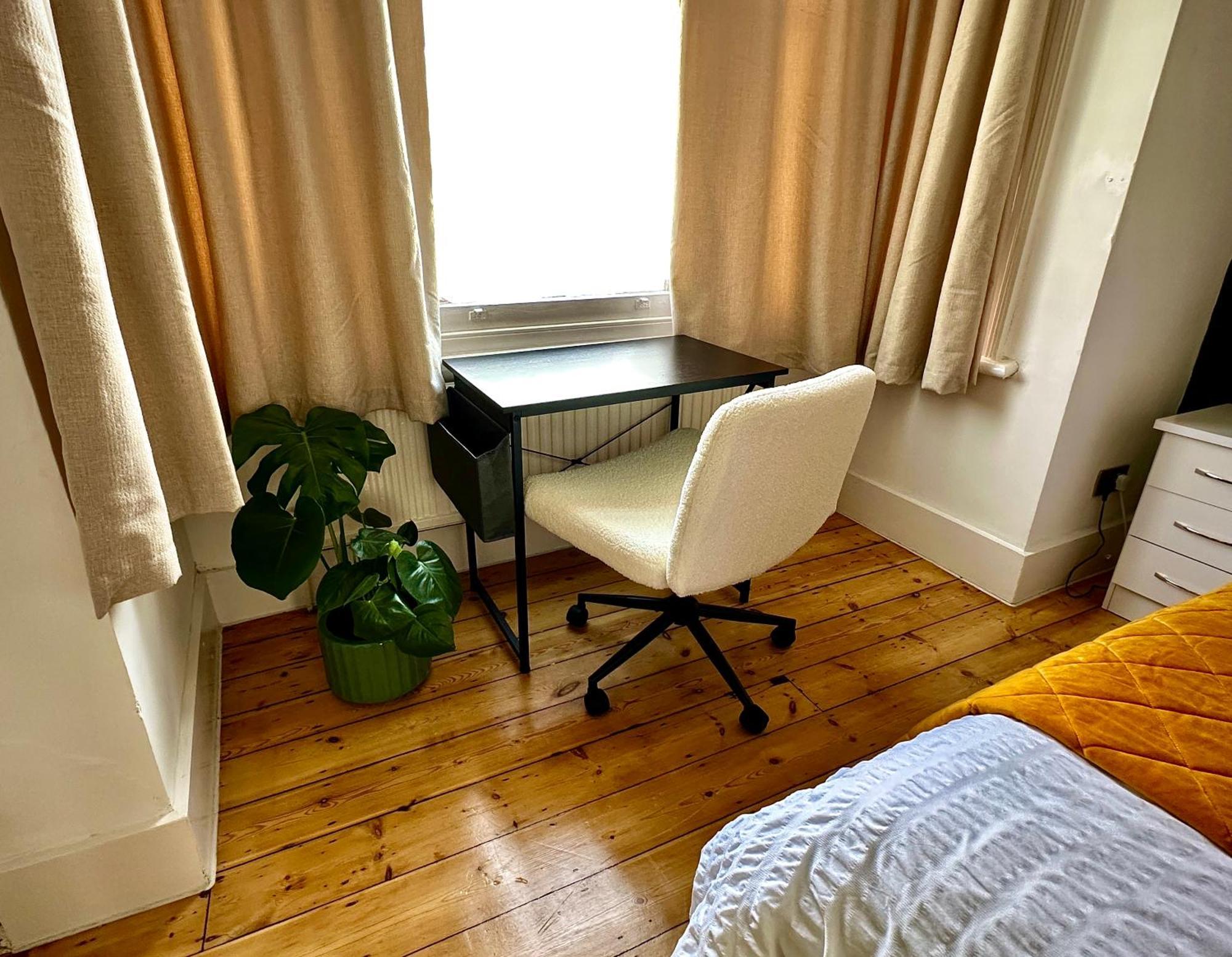 Fulham Tranquil 2bd King Bed With Parking & Gdn Apartment *