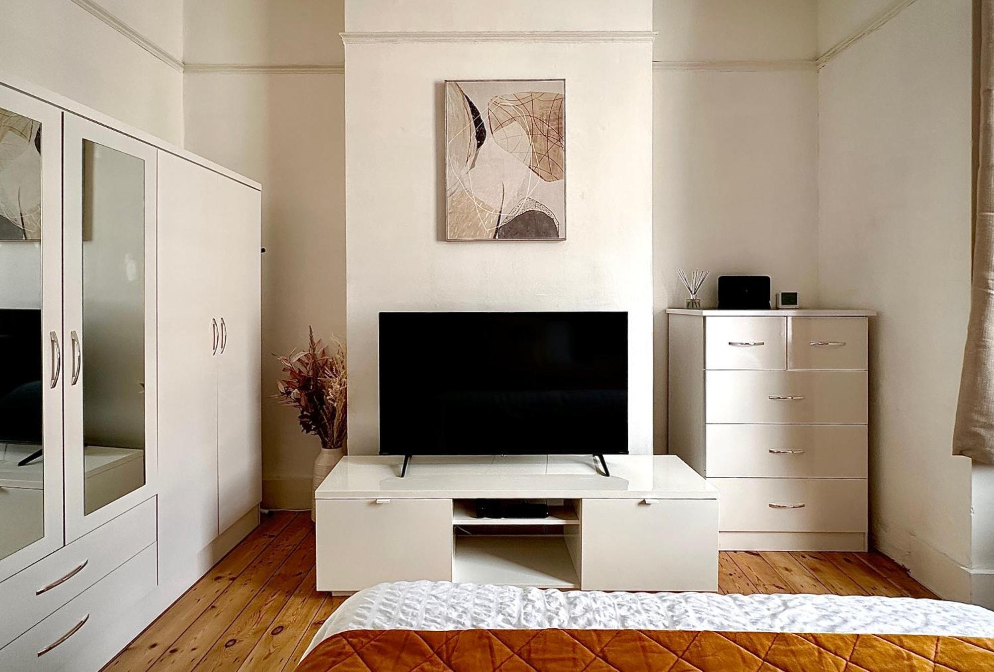Fulham Tranquil 2bd King Bed With Parking & Gdn Apartment