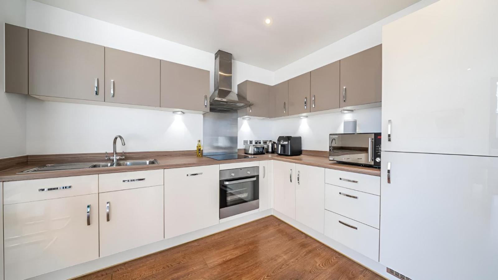 The Place- Greenwich 2-bed Flat * London