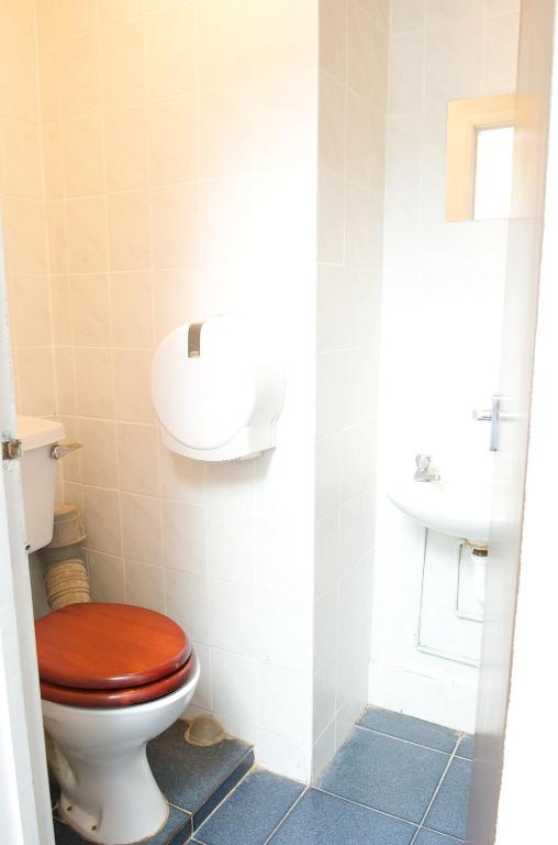 Curzon House Gasthof 2*