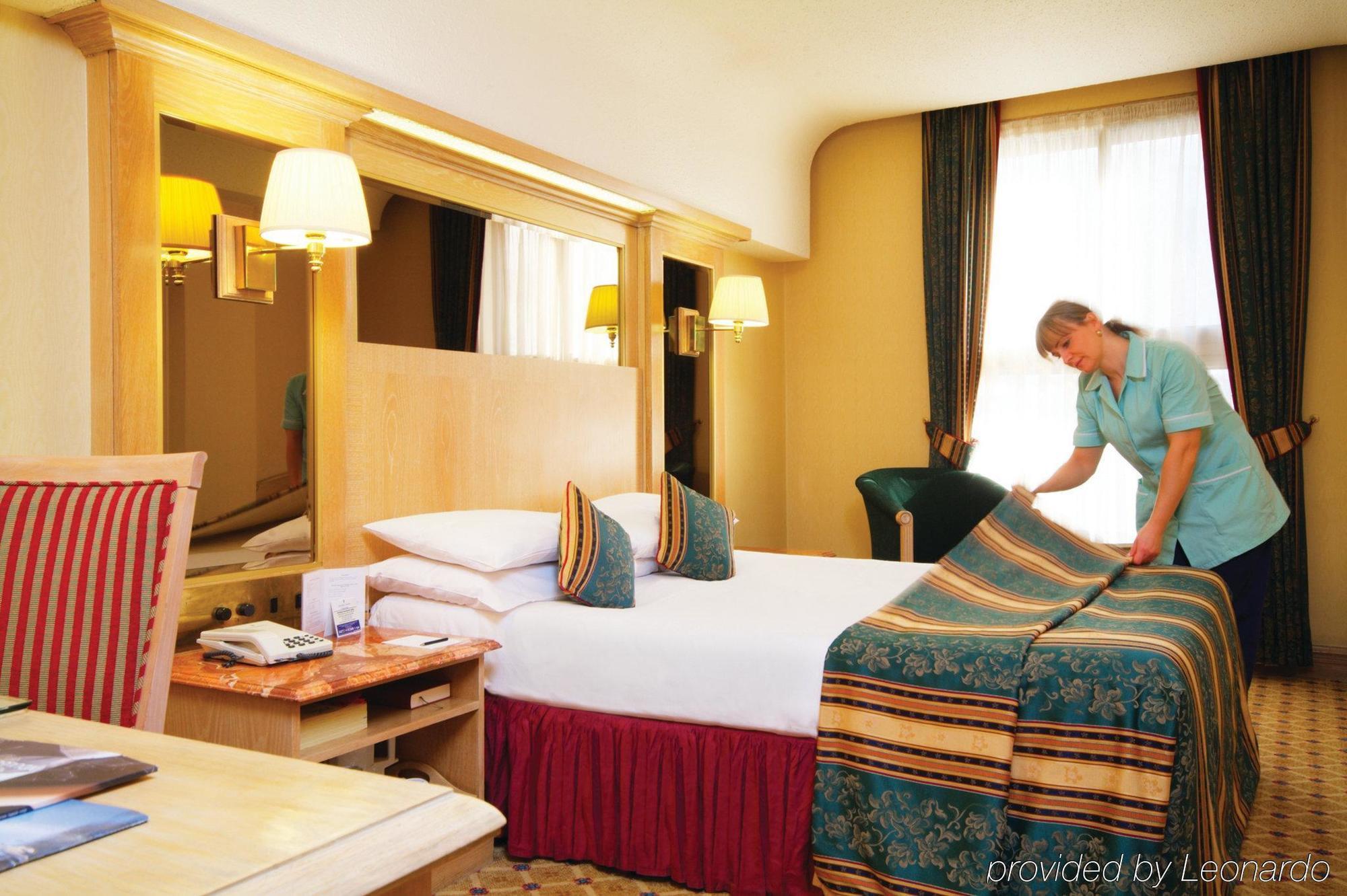 Thistle Westminster Hotel 4*