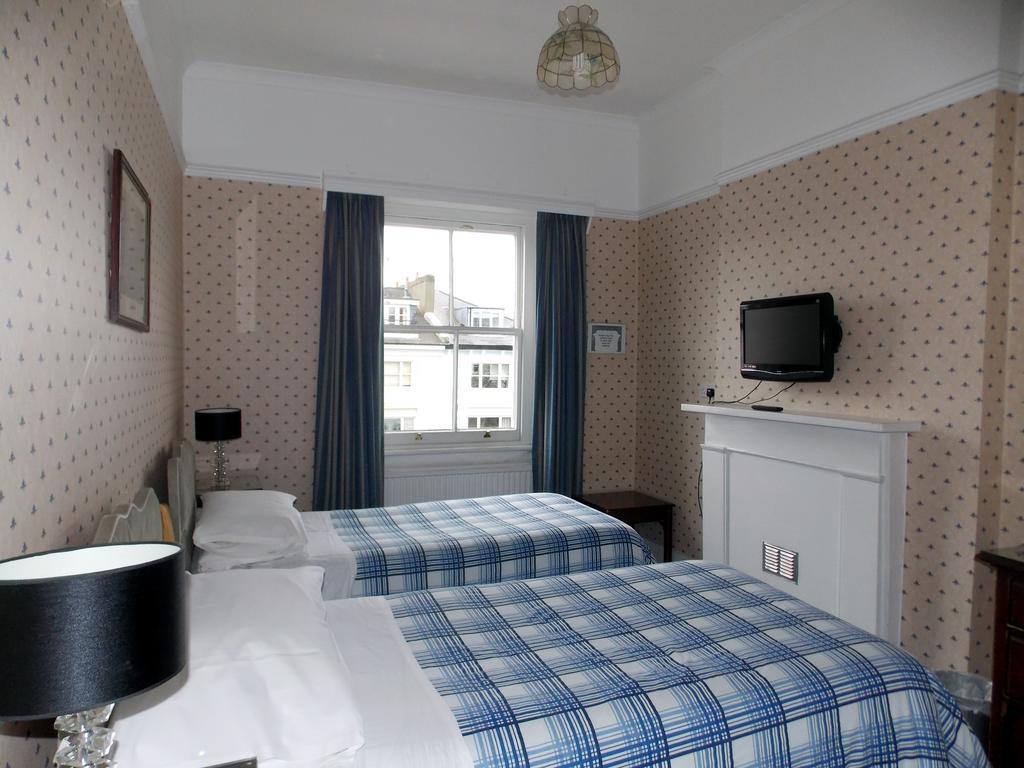 Guest house Dillons London