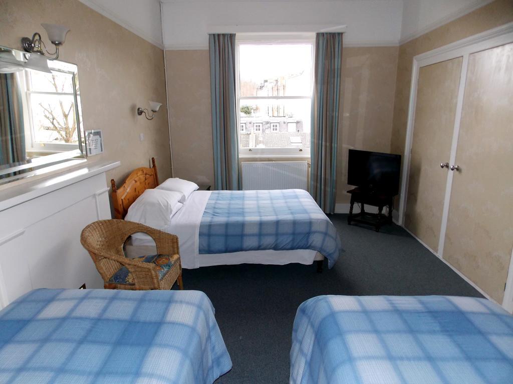 Dillons Guest house London