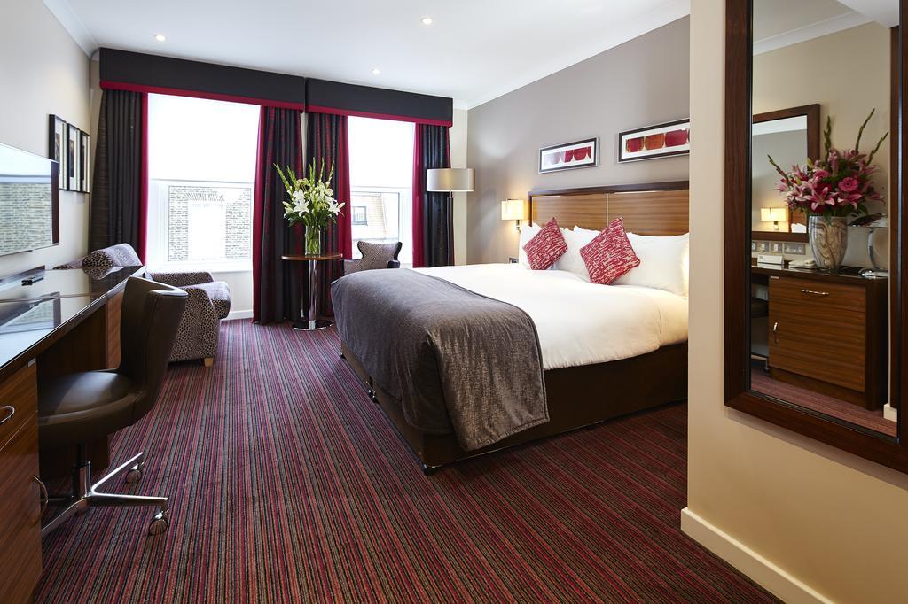 The Rembrandt 4*