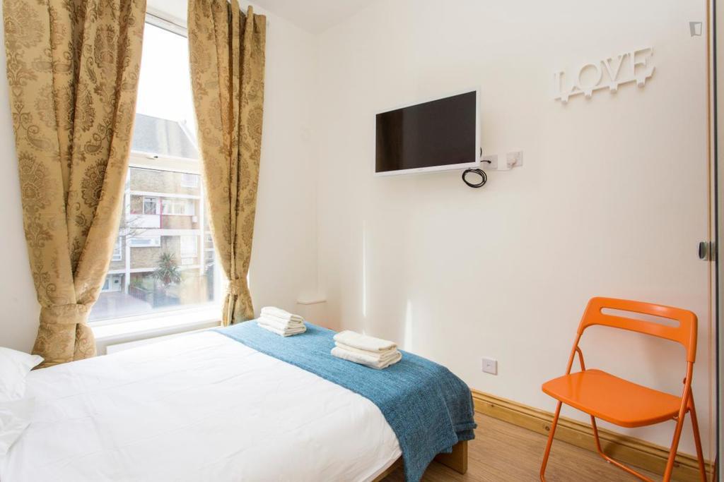 406 Harrow Guest house