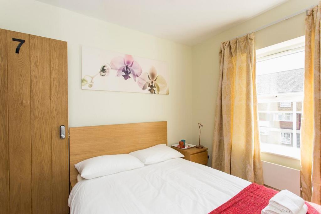 Guest house 406 Harrow 2*