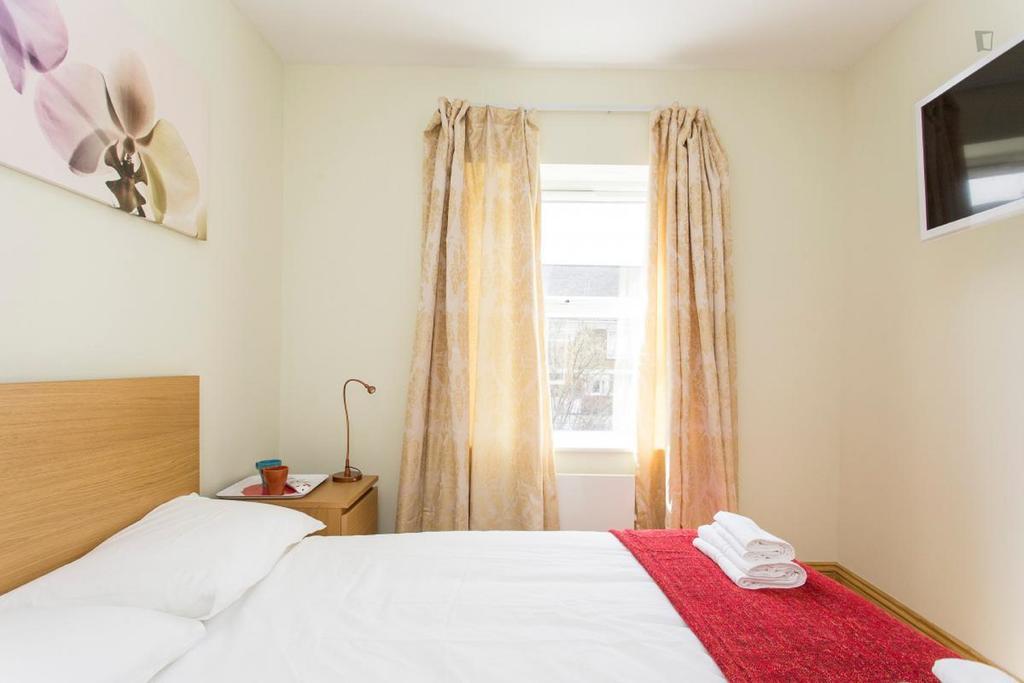 406 Harrow Guest house 2*