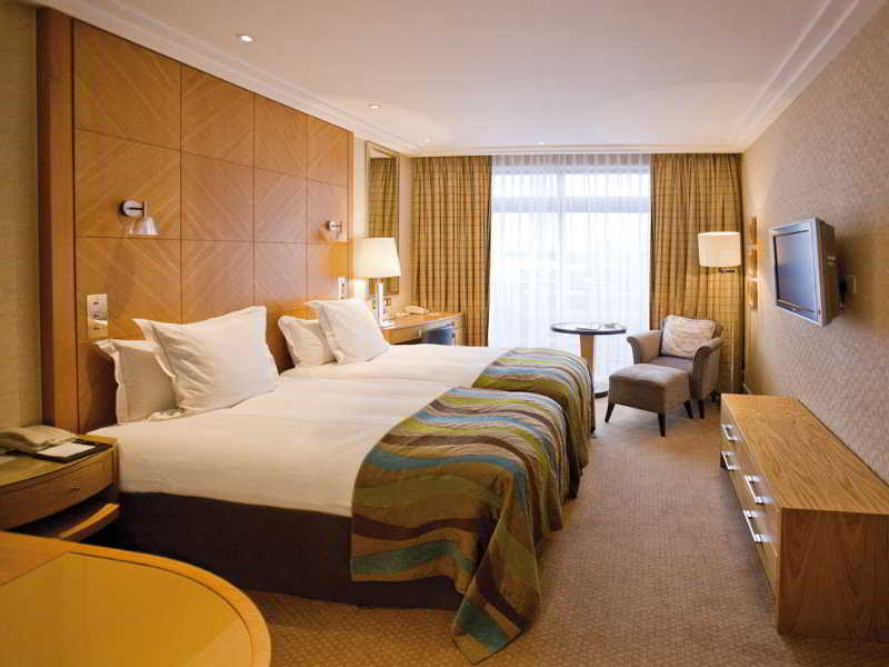 Jumeirah Carlton Tower Hotel 5*