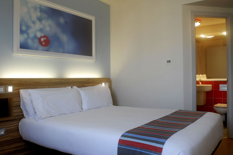 Travelodge Twickenham Hotel London