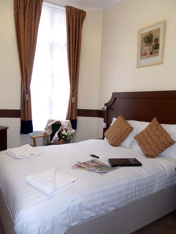 Hotel Victoria Station