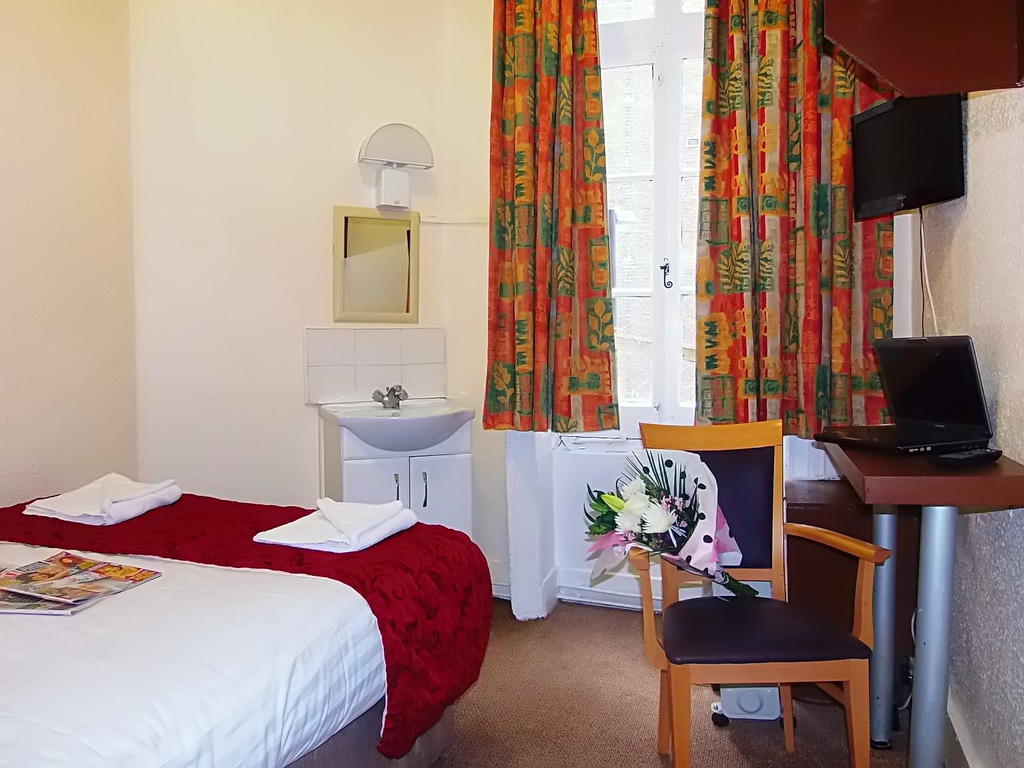 Hotel Victoria Station 2*