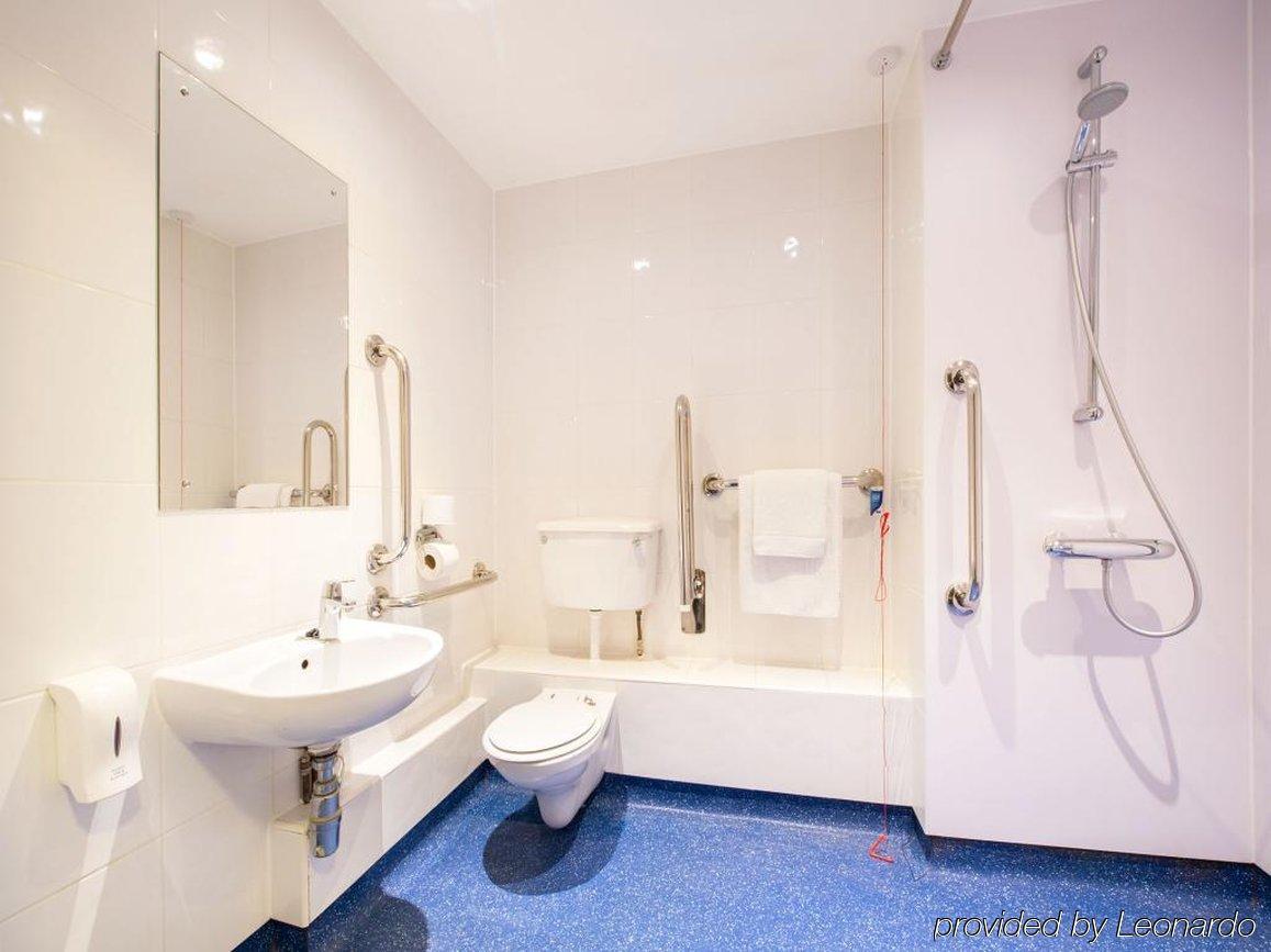 Travelodge Wembley 3* London