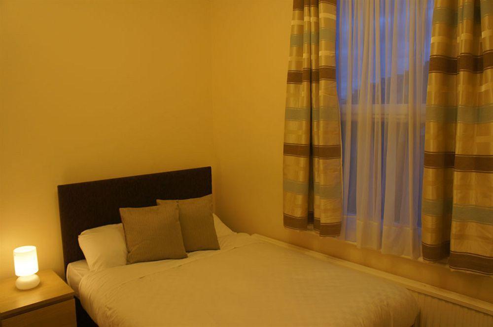 Pearl 3* London