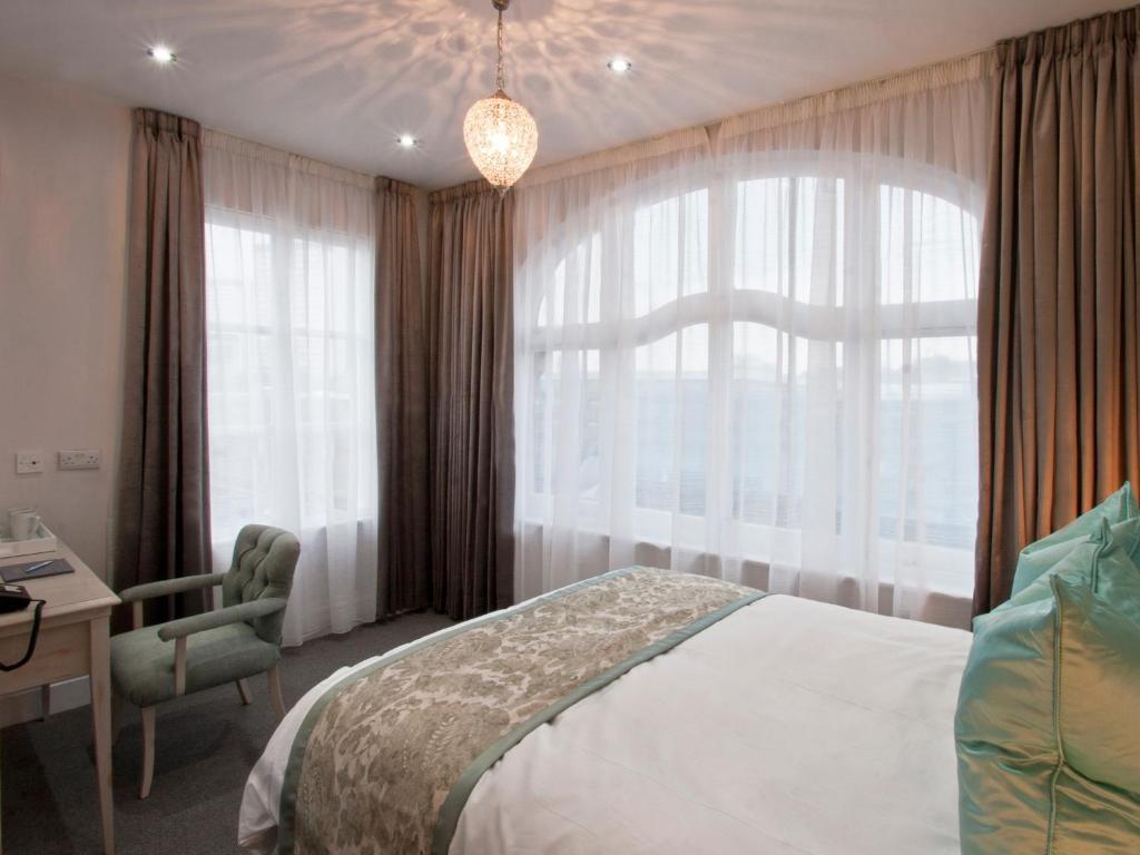 Hotel W12 London