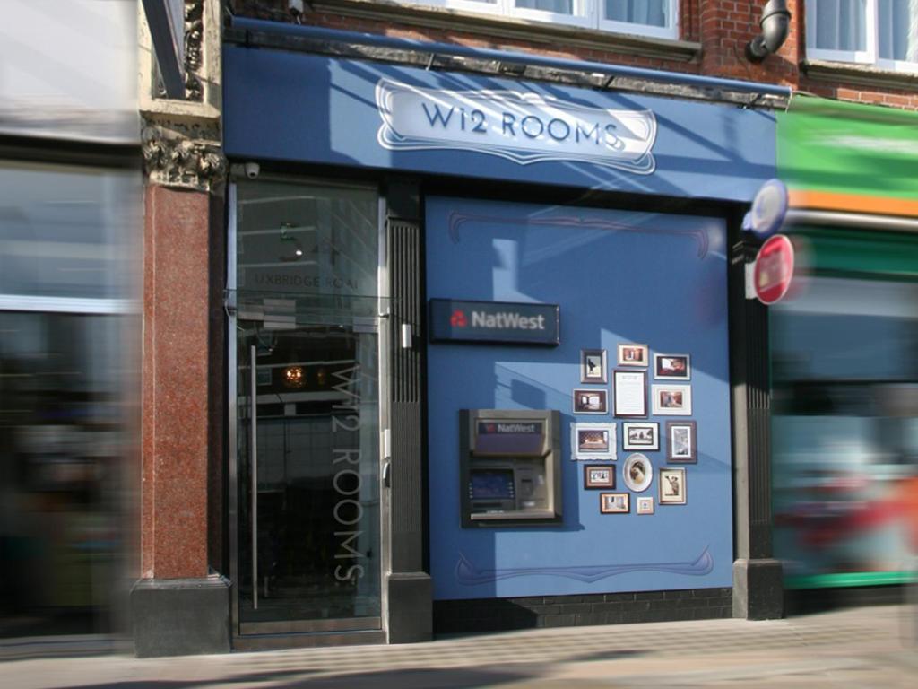 W12