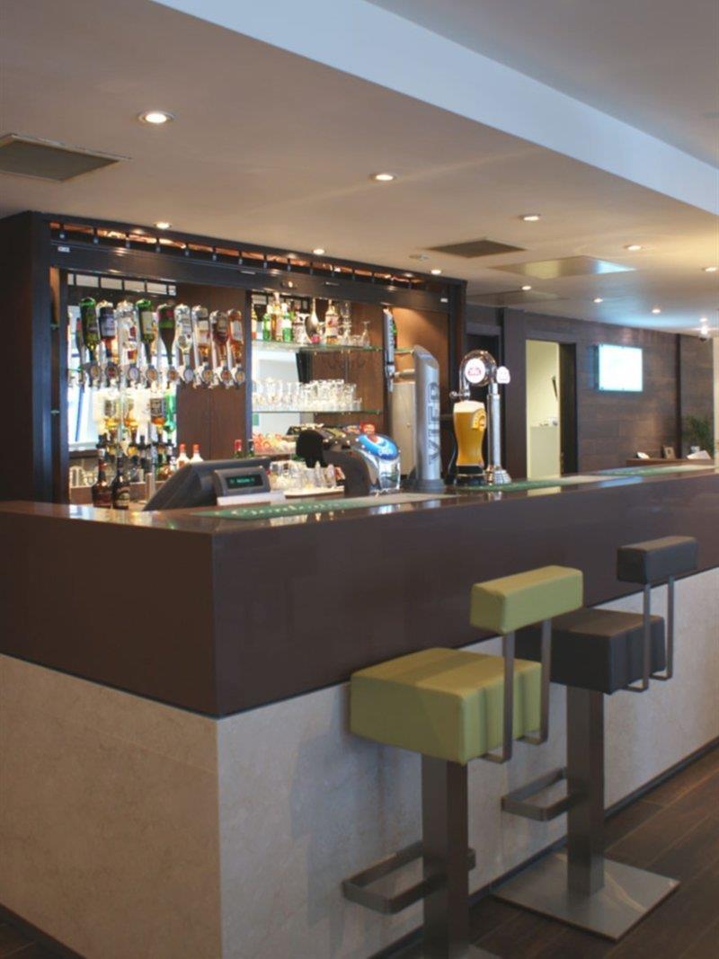 Hotel Express Stratford By Ihg 3*