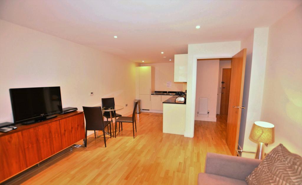 Aparthotel Zen - Excel & O2 Arena 4*