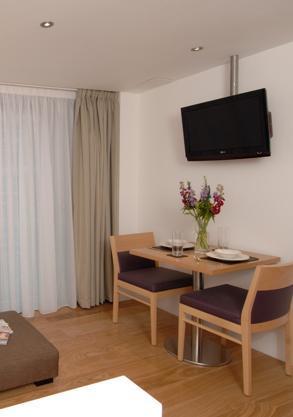 Go Native Lon Bridge Hotel