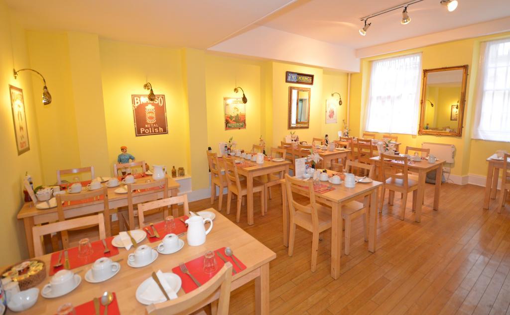 Parkwood Hotel 3*