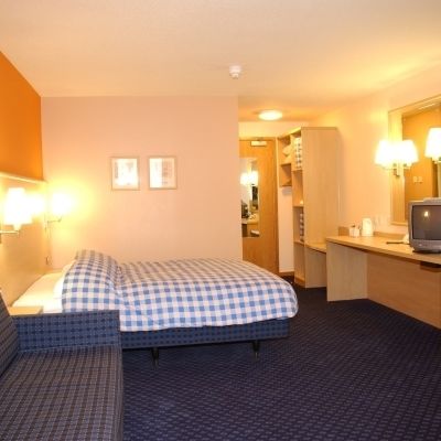 Travelodge Docklands Hotel 3*