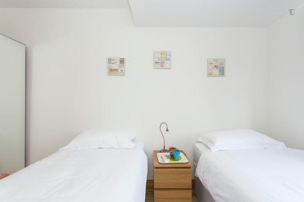 406 Harrow Guest house