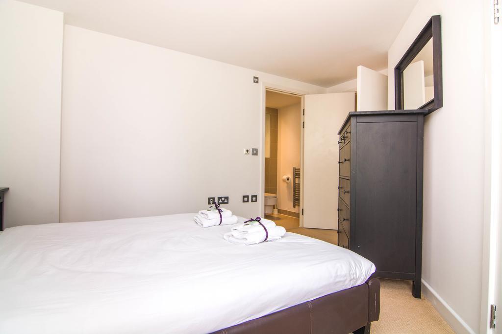 Wharf - Water Gardens Appartement